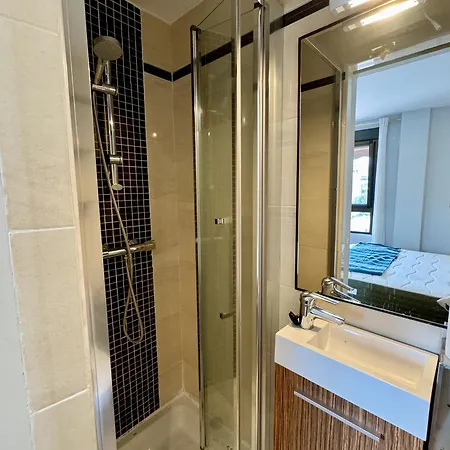 Downtown 13 By Homing Apartment *